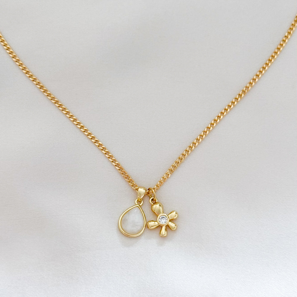 Shai Necklace - Flower