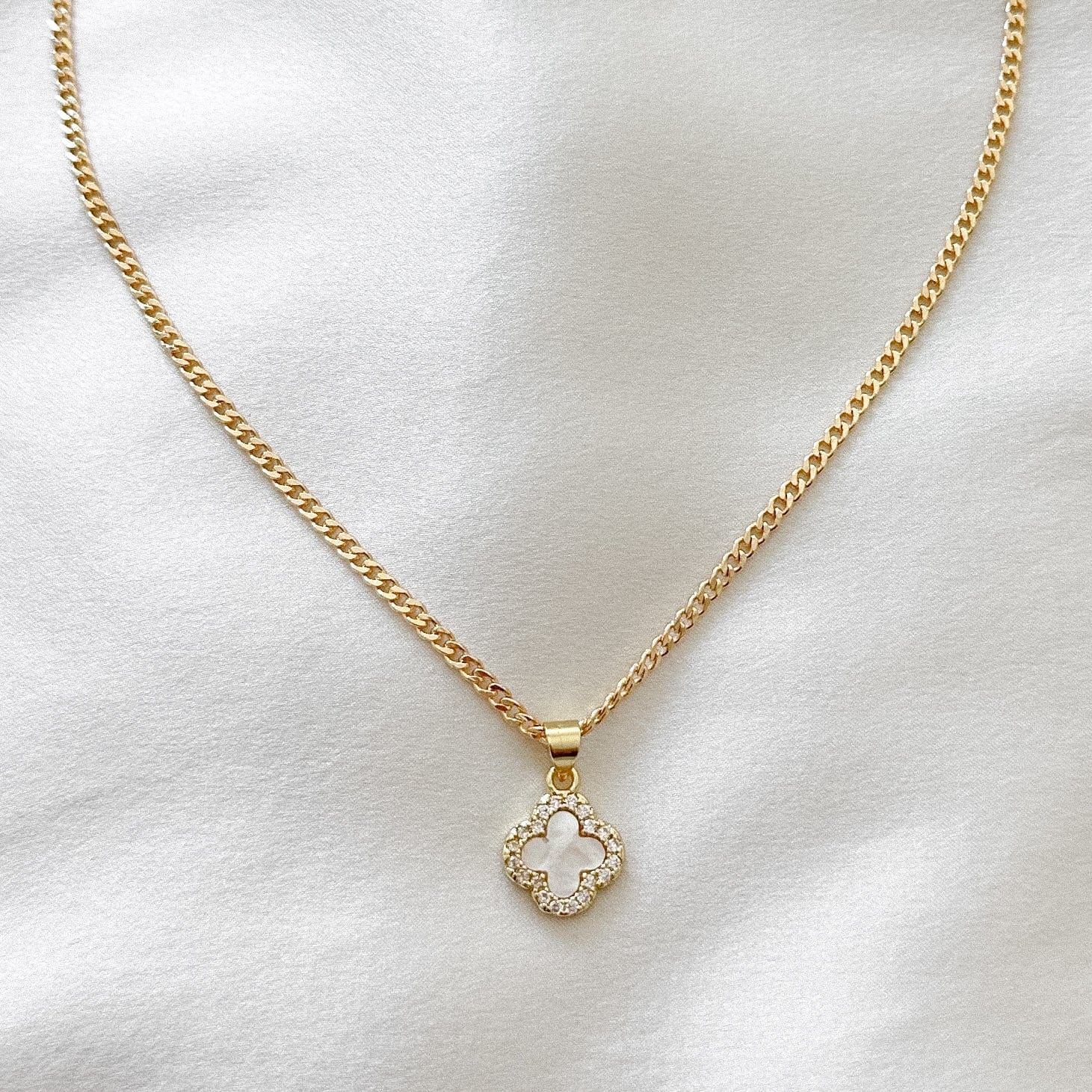 LE sensor necklace Alani Clover Necklace