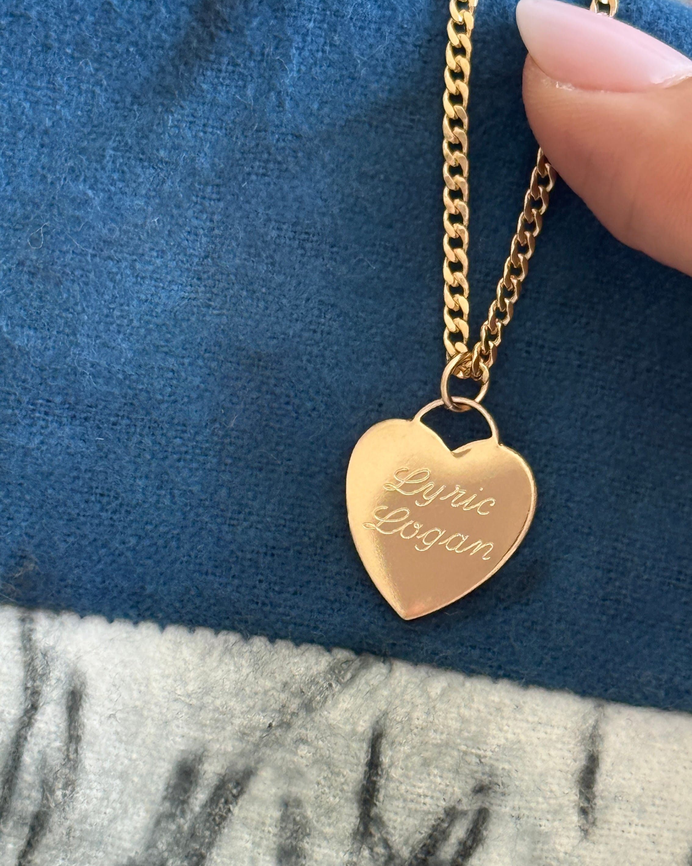 LE sensor necklace Liz Heart Engravable Necklace