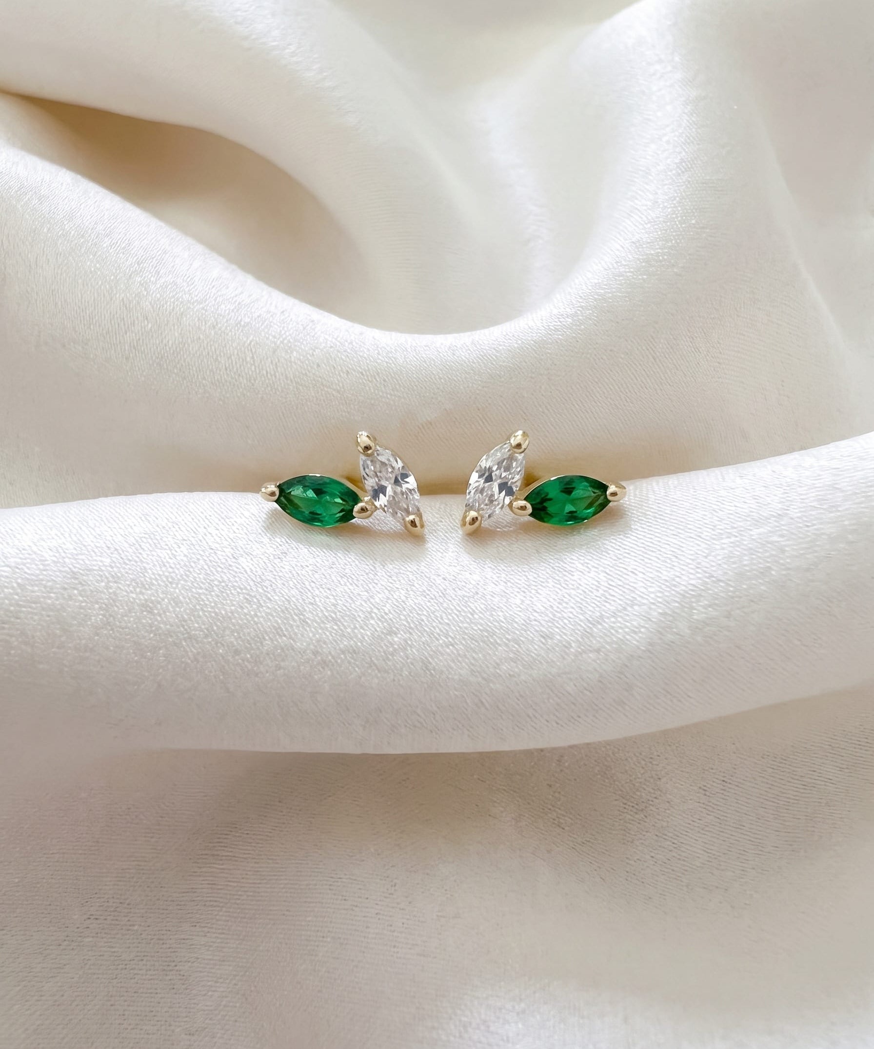 LE sensor earrings Green Alora Studs