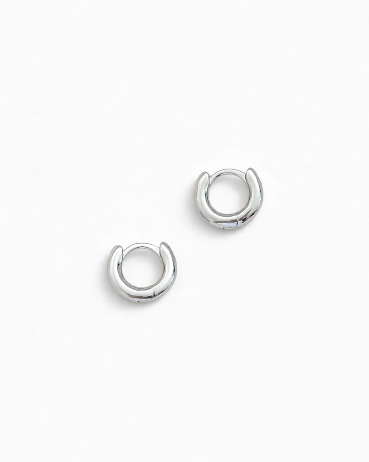 LE sensor earrings Astin Bold Mini Huggies