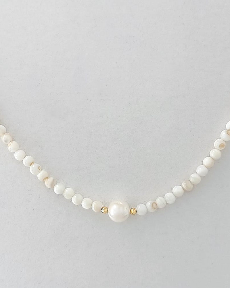 LE sensor necklace Cora Shell Beaded Necklace