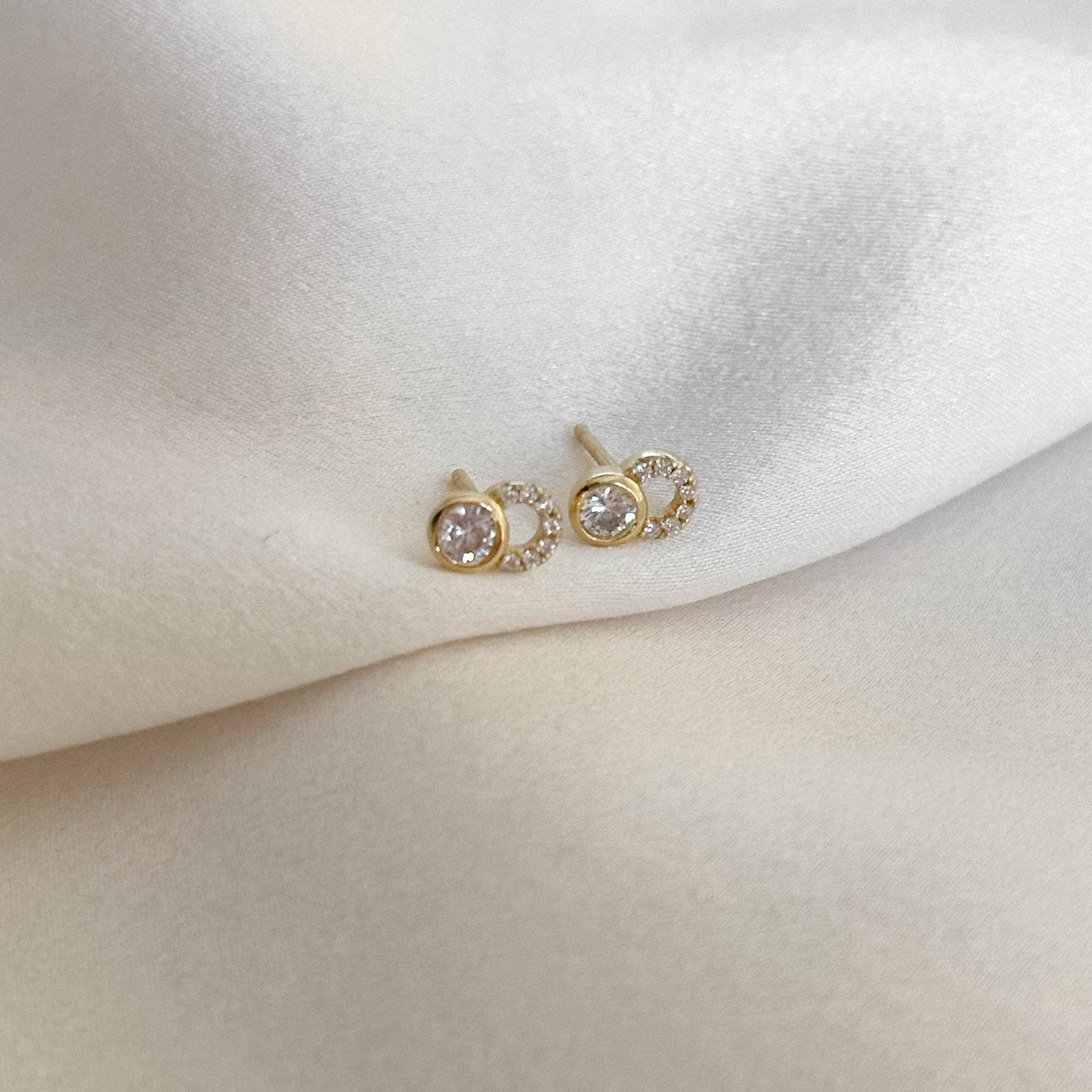 LE sensor earrings Erin Bezel & Pavé Circle Stud Earrings