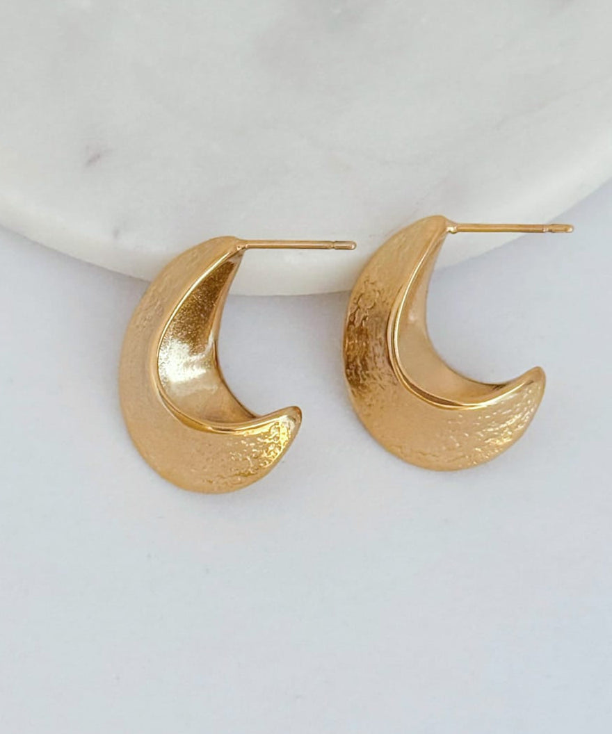 LE sensor earrings Phoebe Hammered Hoops