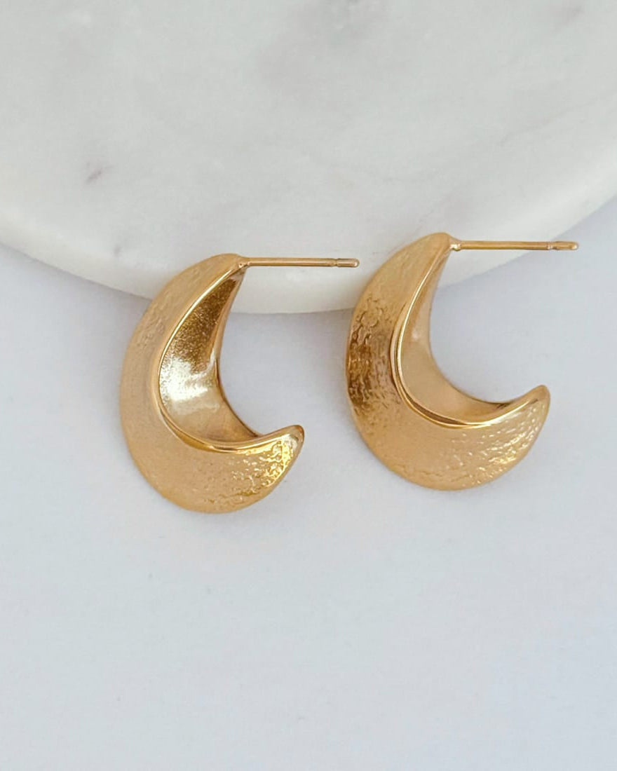 LE sensor earrings Phoebe Hammered Hoops
