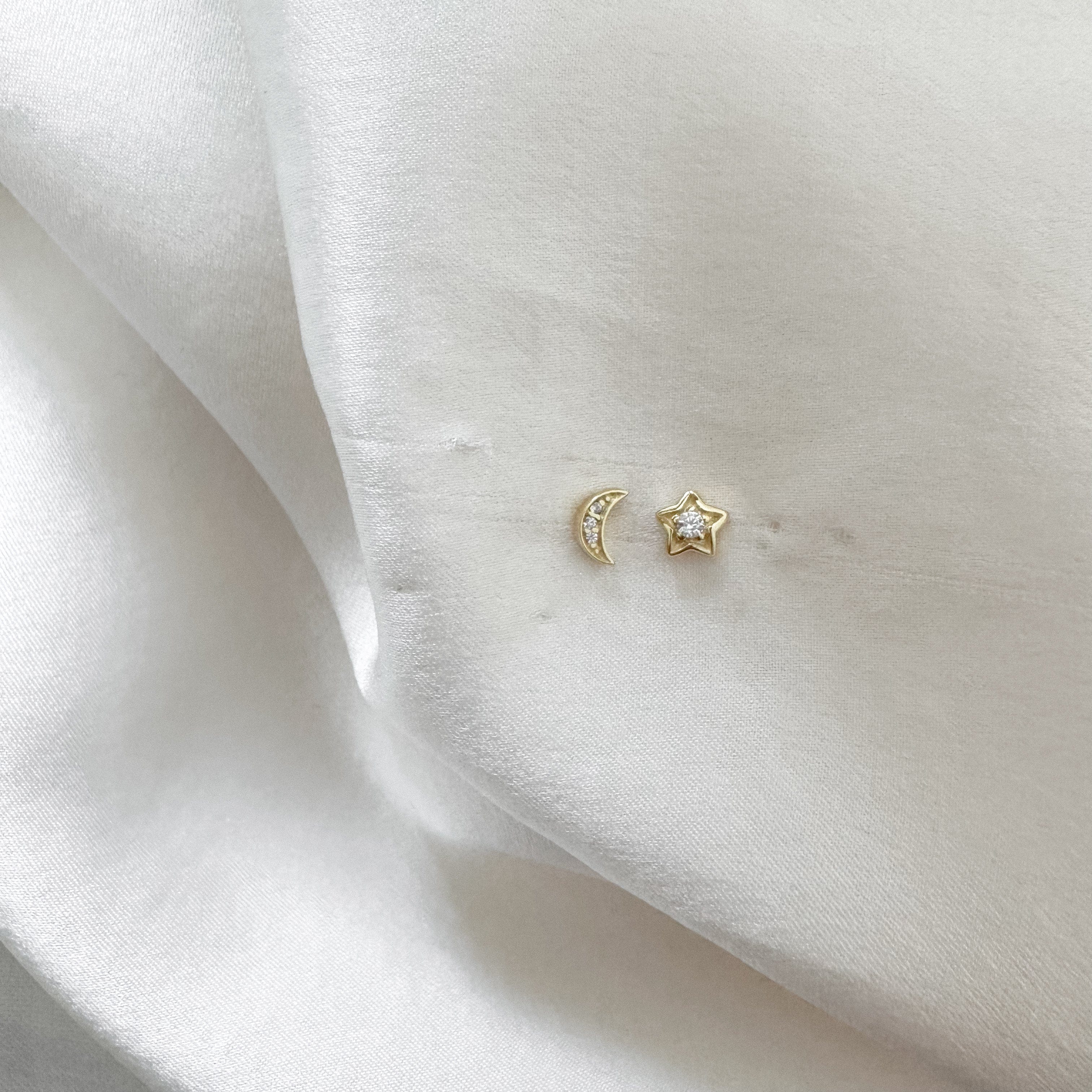 LE sensor earrings Anaya Studs