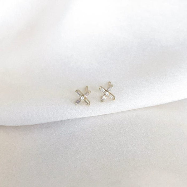 Vixere Stud Earring in 18k Gold – Saint Bones