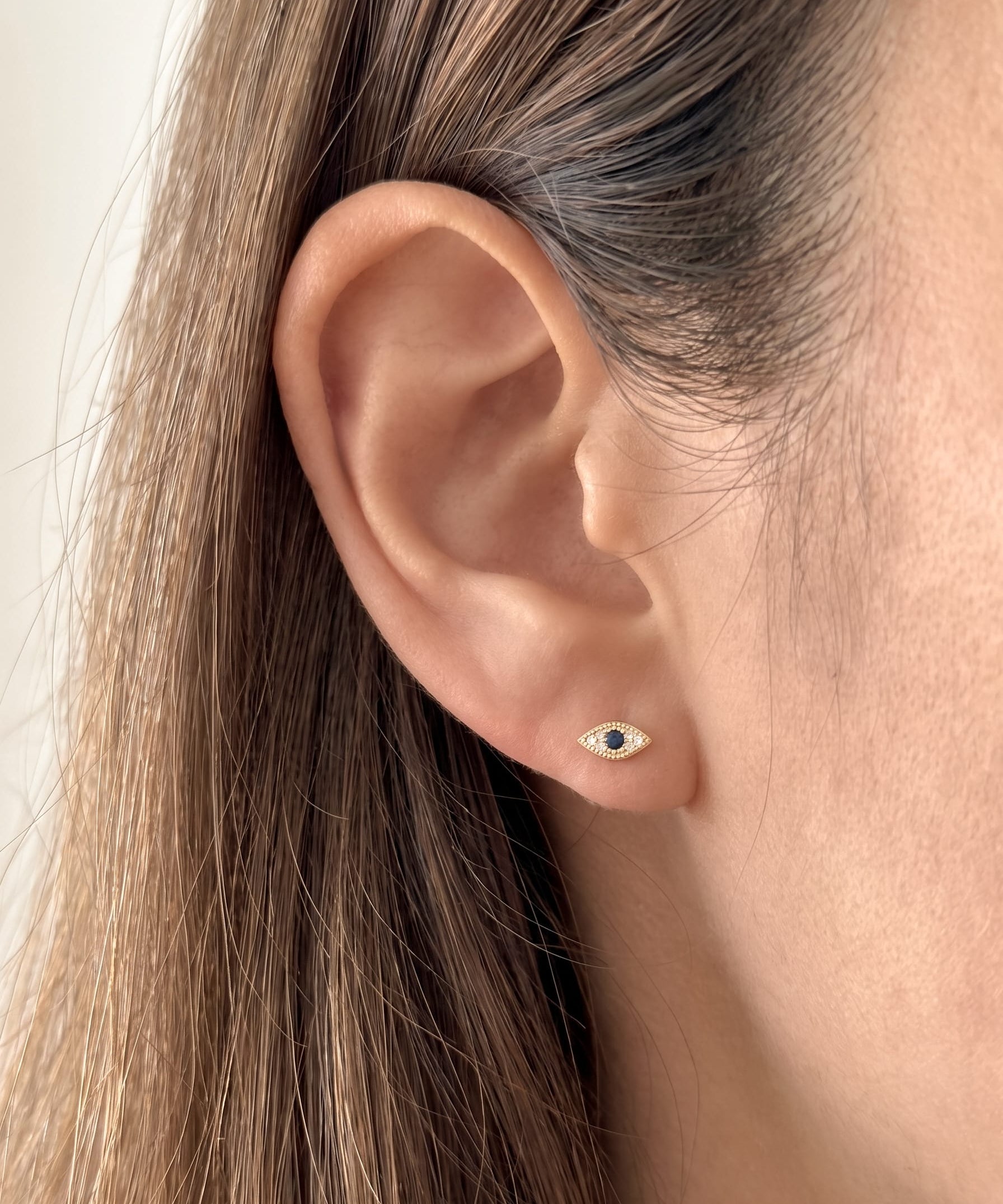 LE sensor earrings Luna Studs
