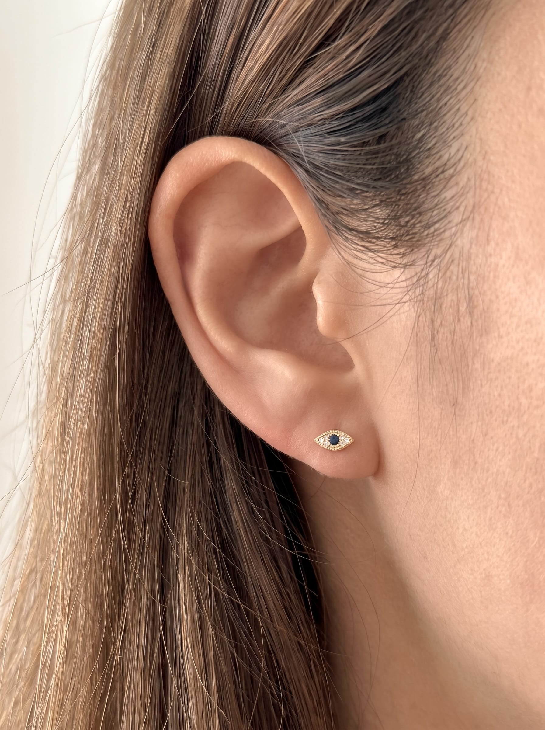 LE sensor earrings Luna Studs