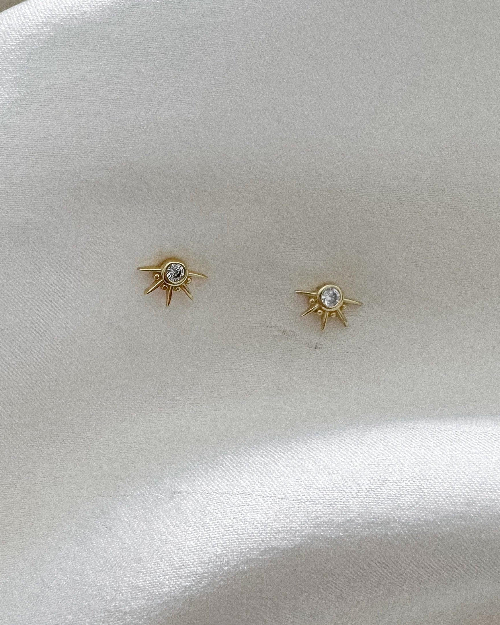 LE sensor earrings Remi Studs