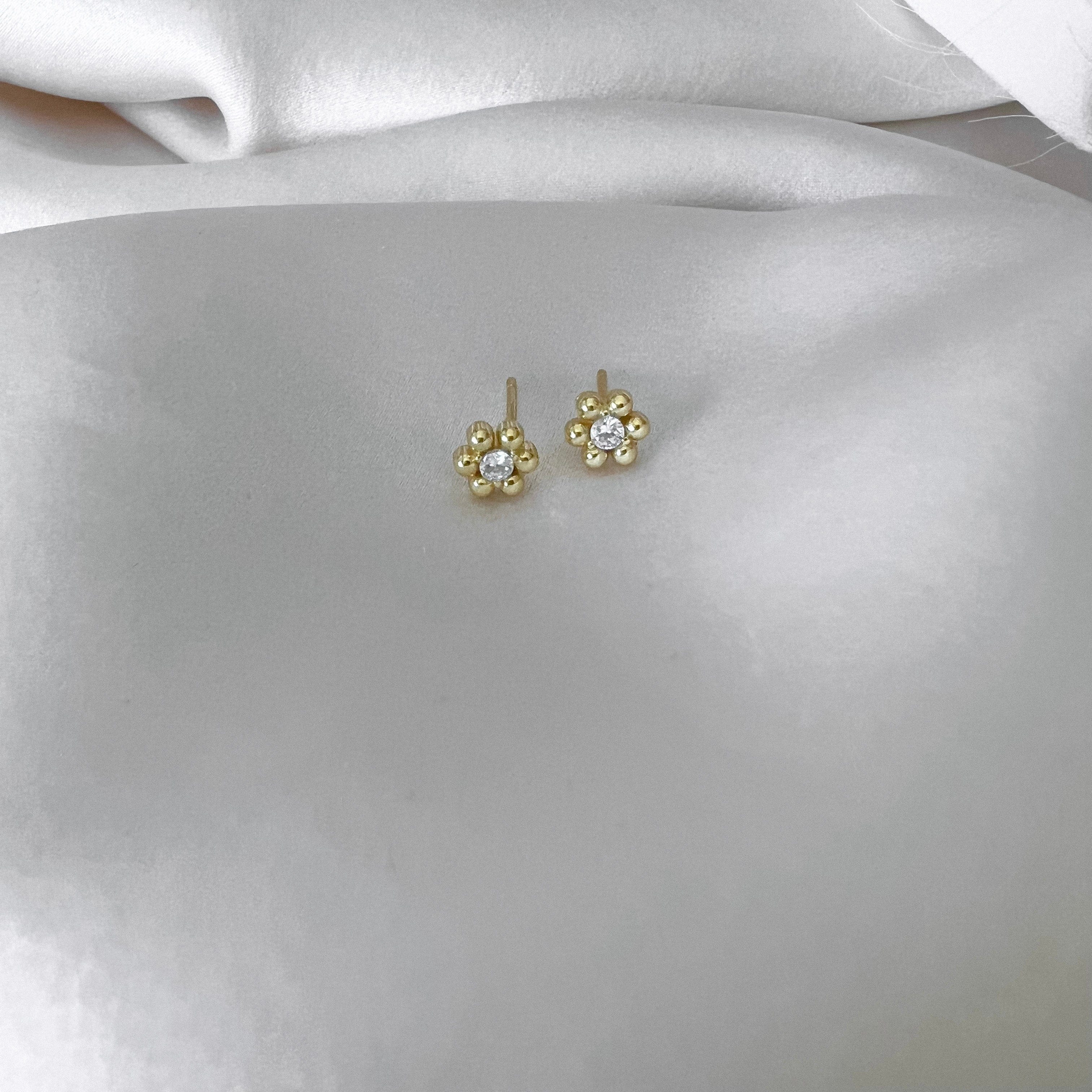 LE sensor earrings Dakota Studs