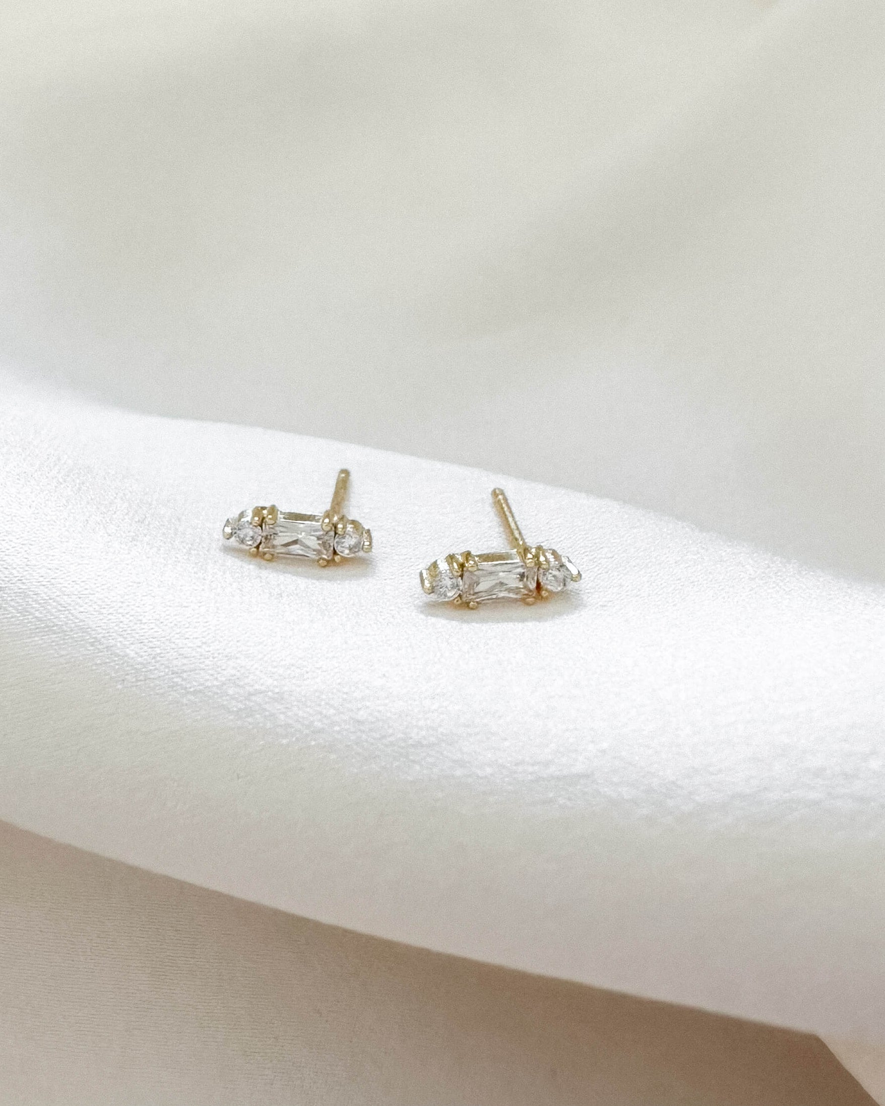 LE sensor earrings Emmy Studs