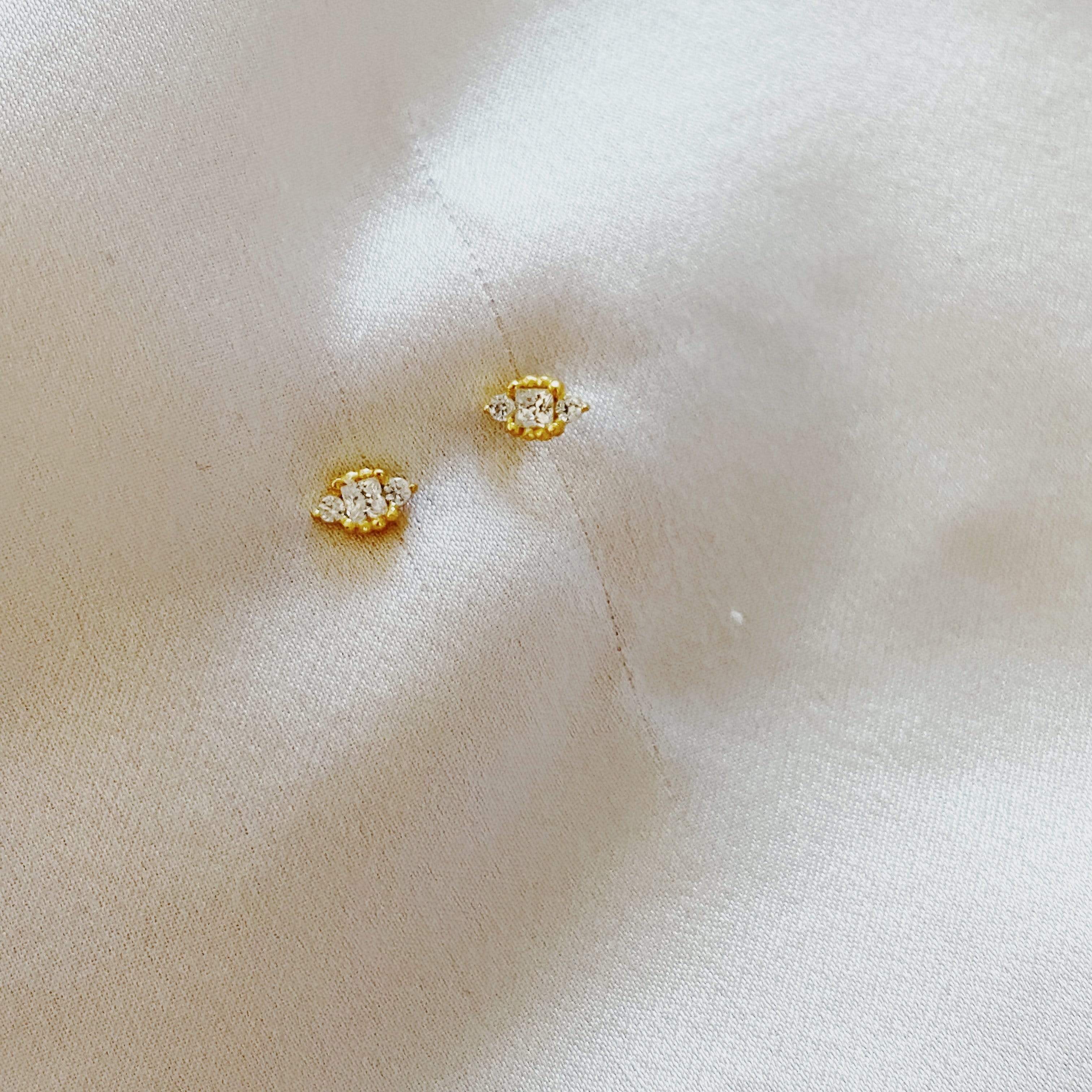 LE sensor earrings Gwen Studs