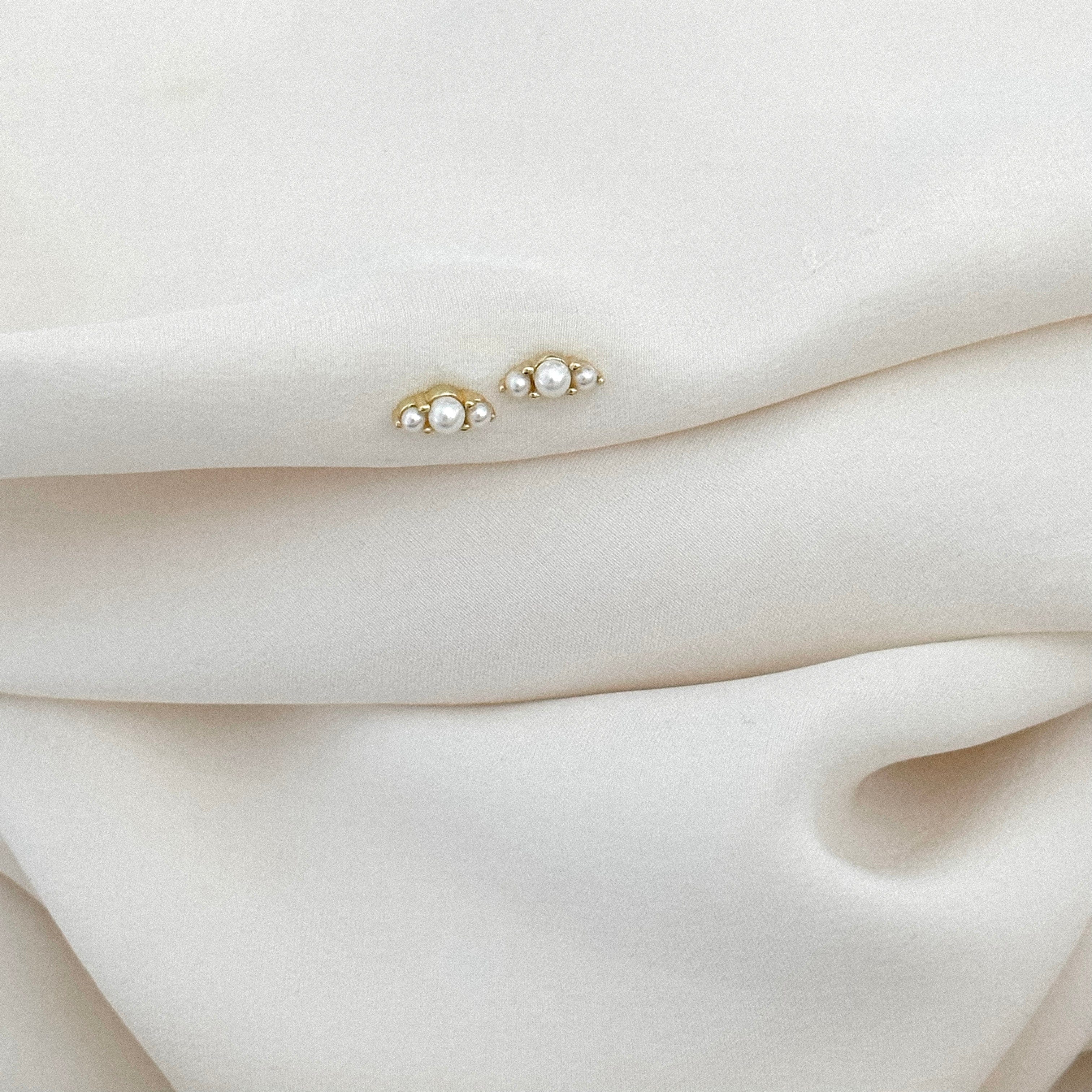 LE sensor earrings Isa Studs