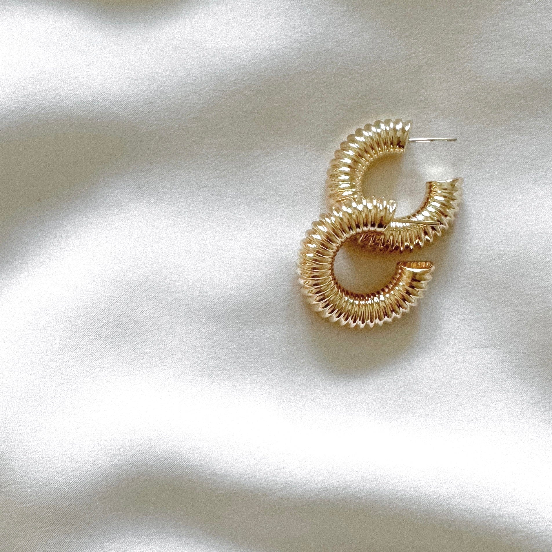 LE sensor earrings Sasha Hoop - Medium